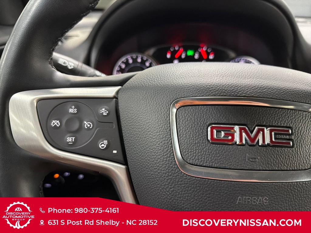 Used 2024 GMC Terrain SLT AWD/4WD image 25
