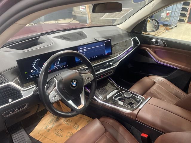 Used 2025 BMW X7 xDrive40i image 9