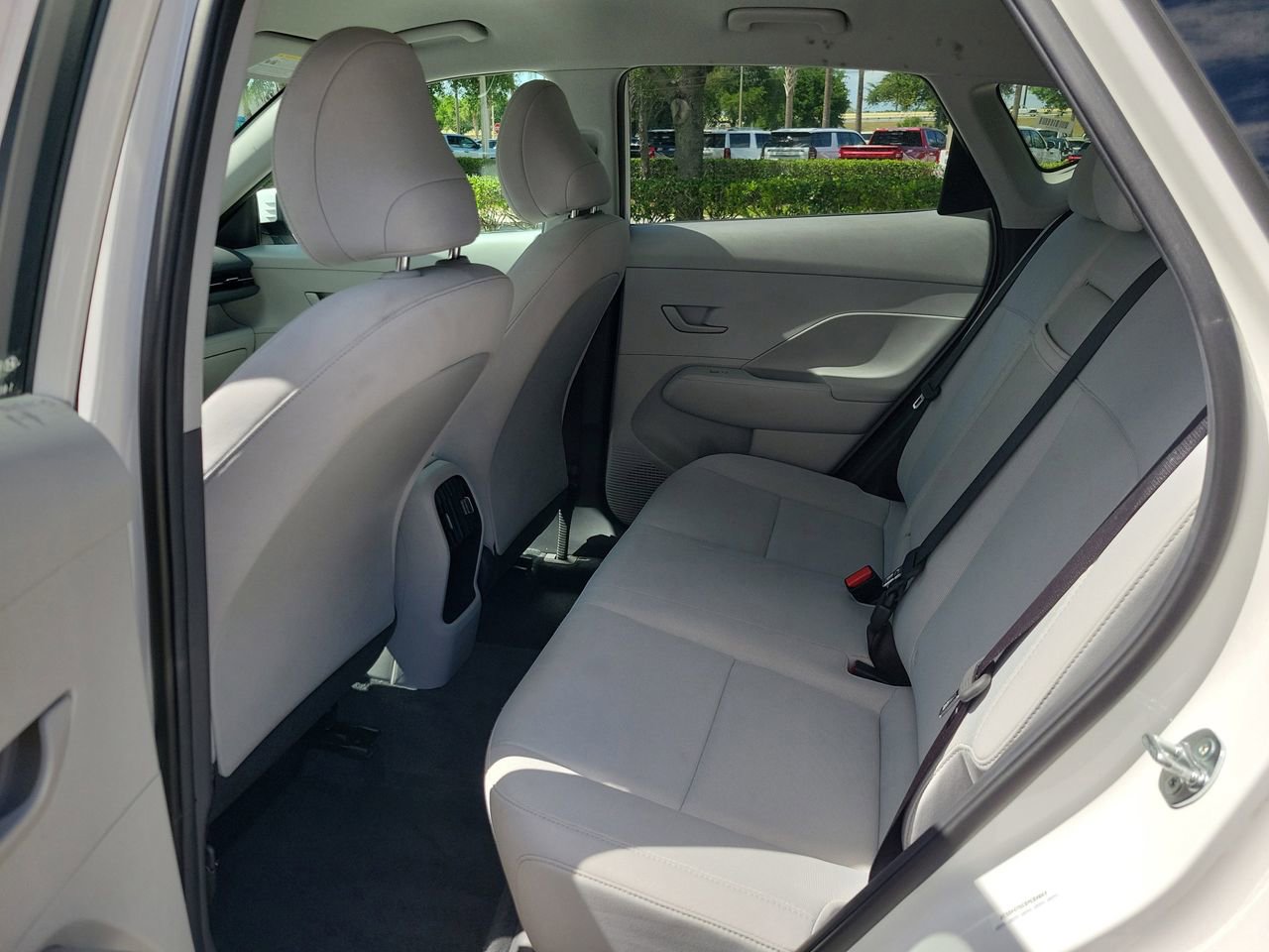 Used 2025 Hyundai Kona SEL FWD image 9