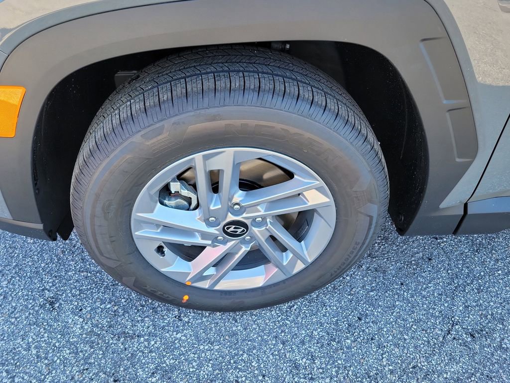 New 2026 Hyundai Tucson SE image 8