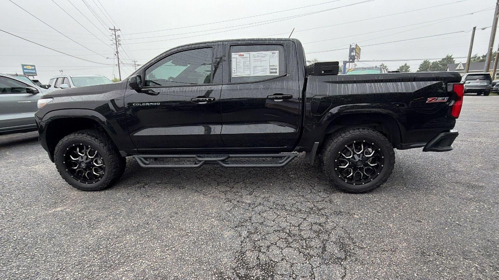 Used 2023 Chevrolet Colorado Z71 w/ Z71 Convenience Package 2 AWD/4WD image 12