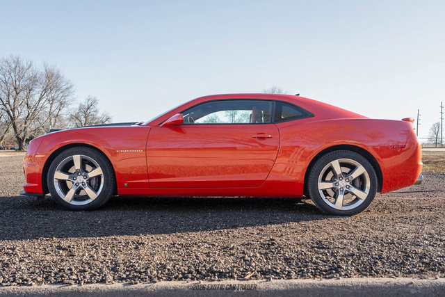 Used 2010 Chevrolet Camaro SS w/ RS Package image 3