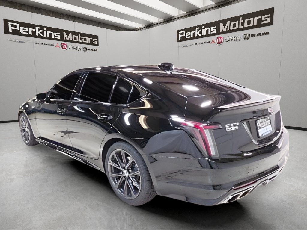 Used 2025 Cadillac CT5 V w/ Technology Package RWD image 3