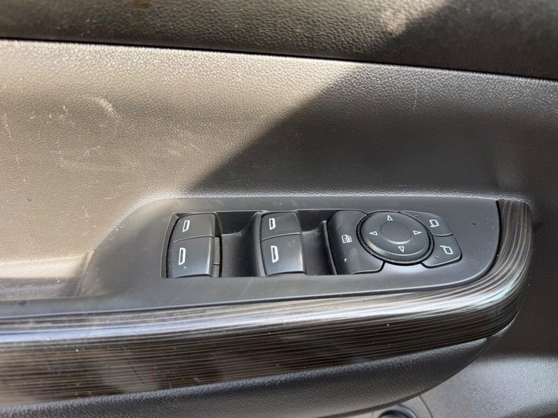 Used 2018 GMC Acadia SLT w/ LPO, Protection Package AWD/4WD image 18