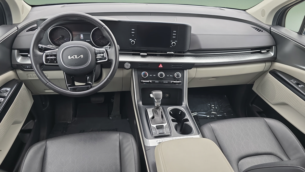 Used 2024 Kia Carnival LX FWD image 12