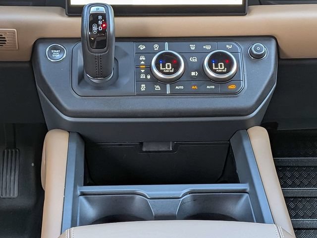 Used 2025 Land Rover Defender 110 X-Dynamic SE AWD/4WD image 20