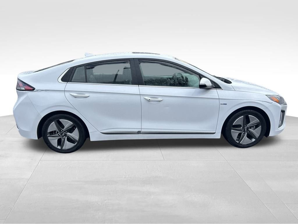 Used 2020 Hyundai Ioniq SEL image 6