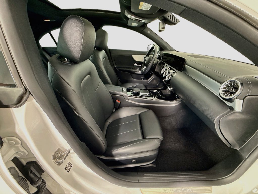 Used 2023 Mercedes-Benz CLA 250 image 20