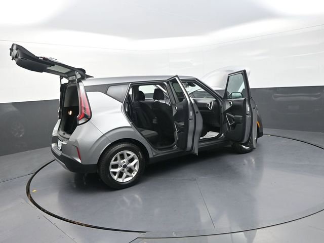 Used 2024 Kia Soul LX w/ Option Group 015 image 36