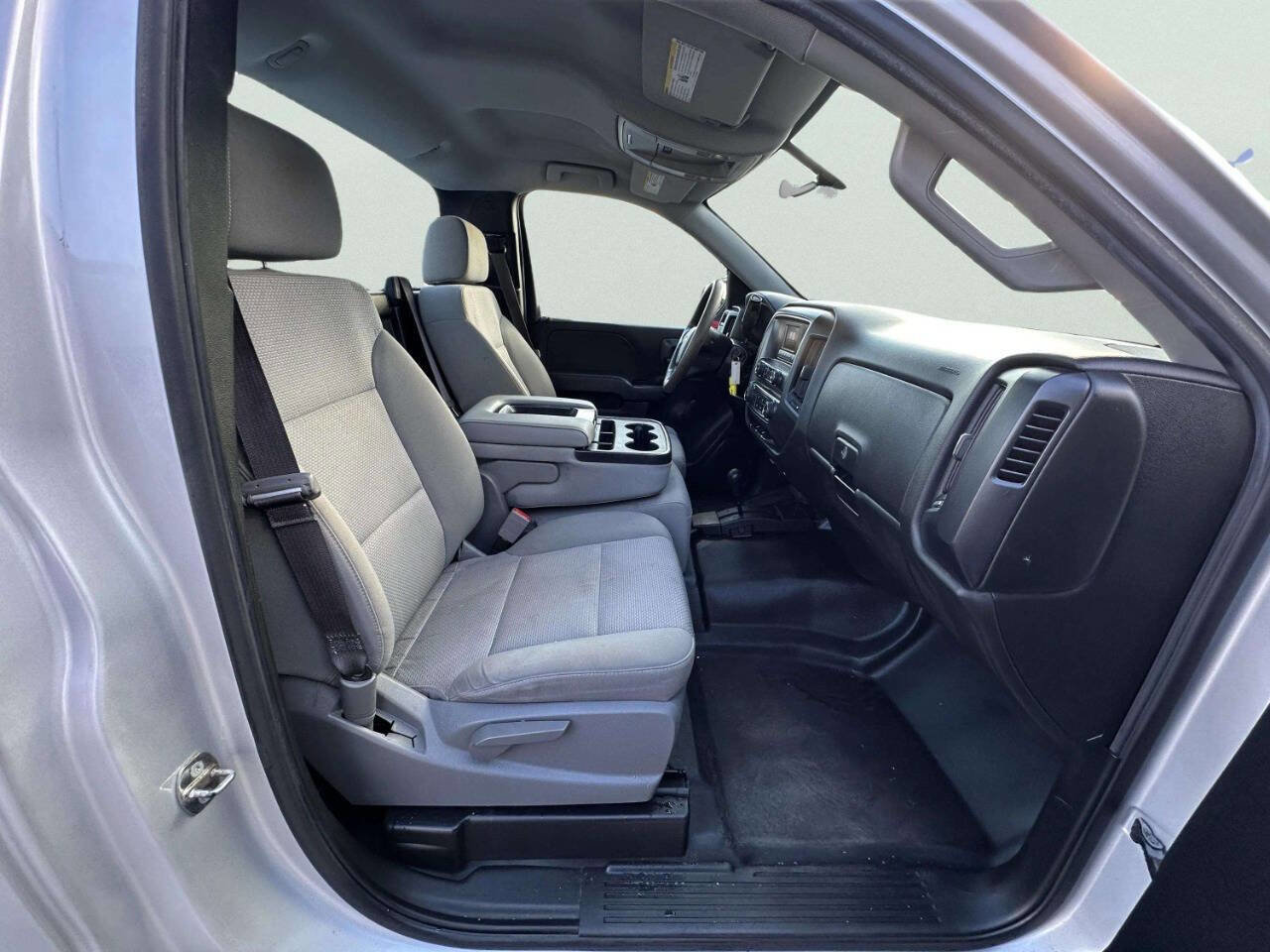 Used 2017 Chevrolet Silverado 1500 W/T w/ Trailering Package image 14