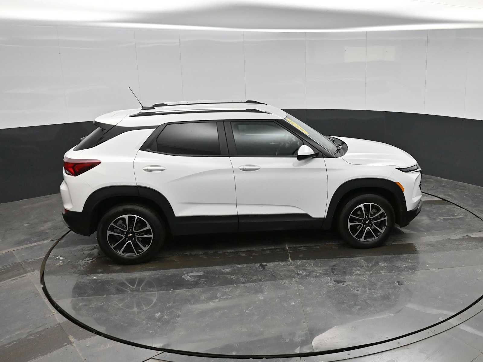 Used 2025 Chevrolet TrailBlazer LT image 27