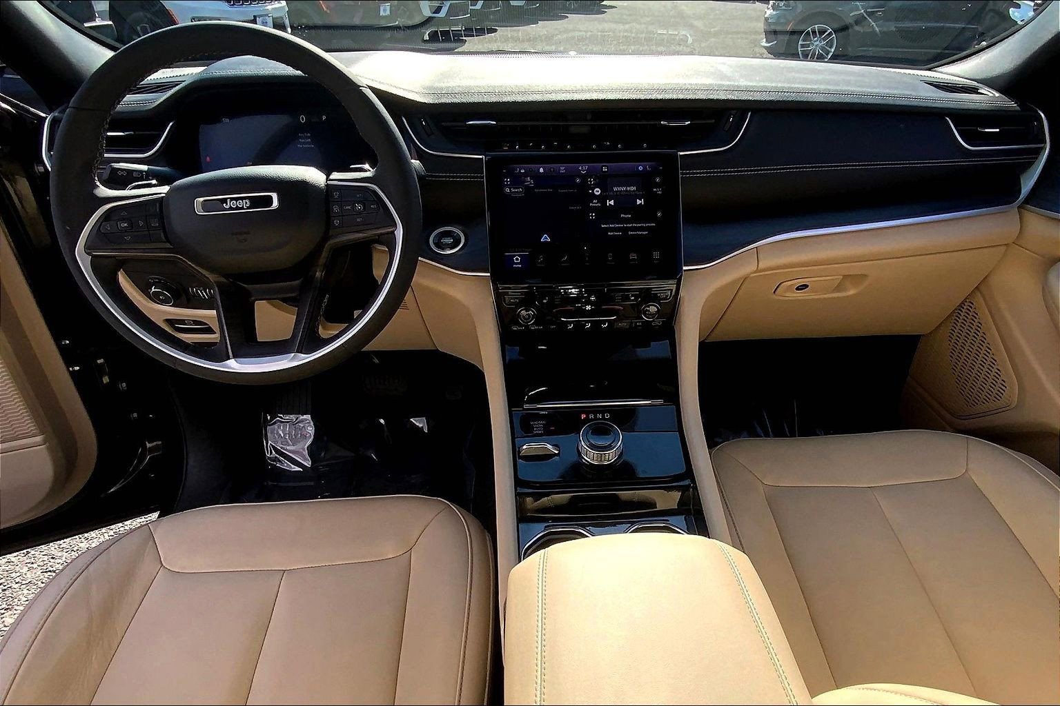 Certified 2023 Jeep Grand Cherokee Limited image 15