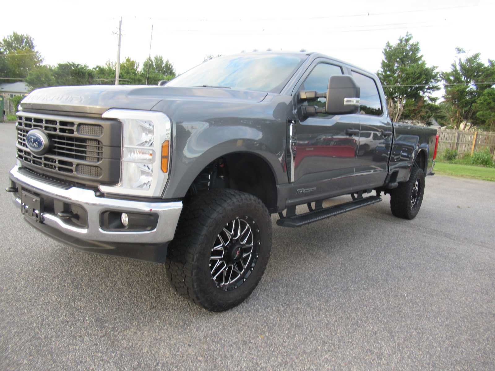 Used 2025 Ford F350 XL w/ XL Off-Road Package AWD/4WD image 1