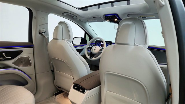 Used 2023 Mercedes-Benz EQS 450+ SUV image 26