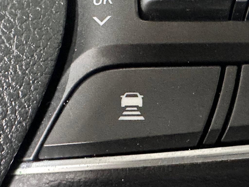 Used 2020 Hyundai Santa Fe SE FWD image 20
