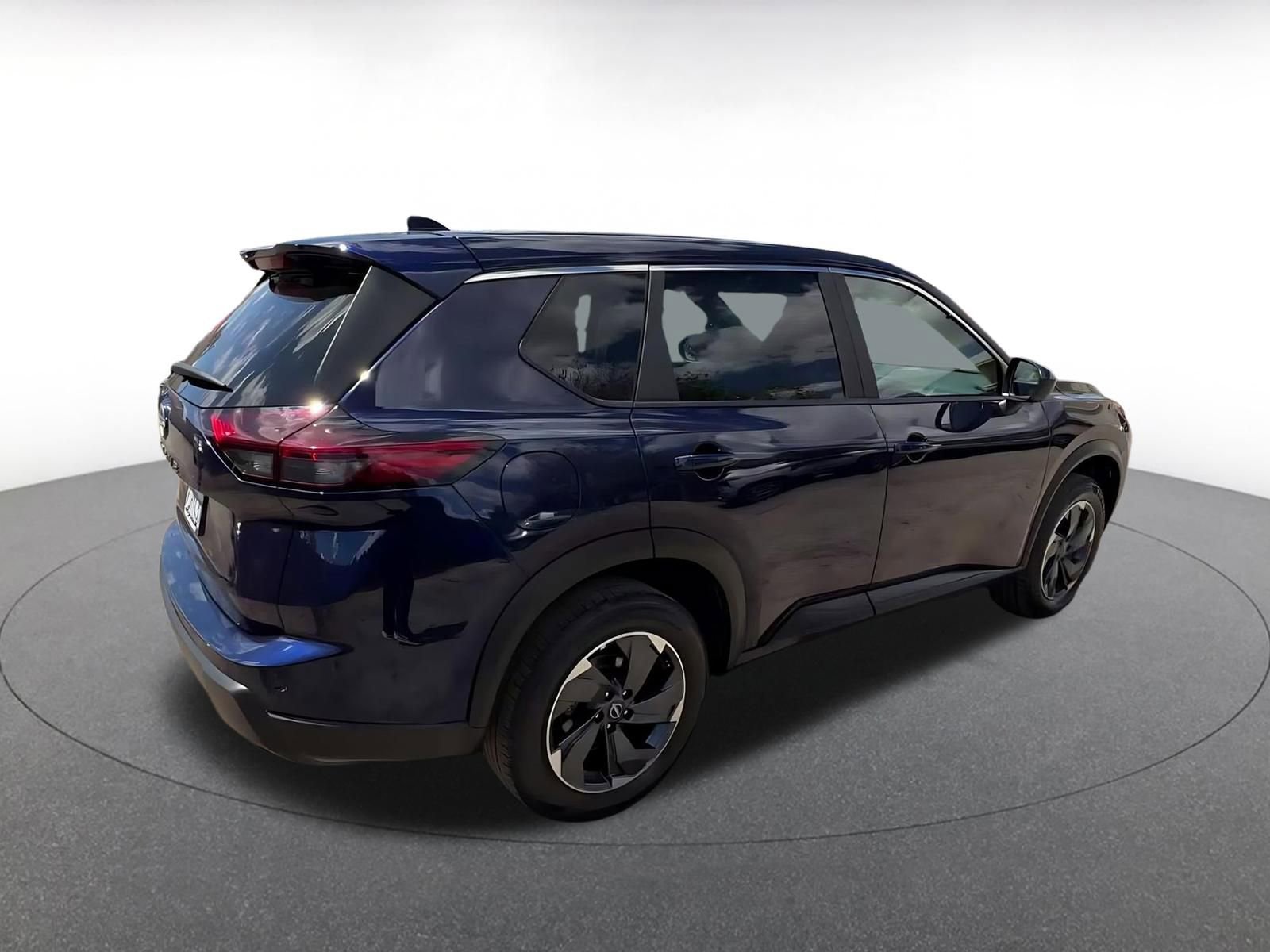 Used 2025 Nissan Rogue SV FWD image 15