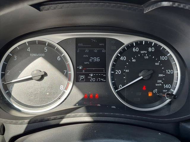 Used 2017 Nissan Versa SV FWD image 10