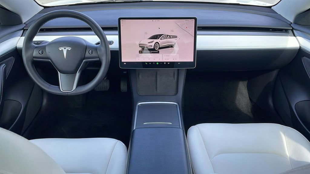 Used 2022 Tesla Model 3 Standard Range image 13