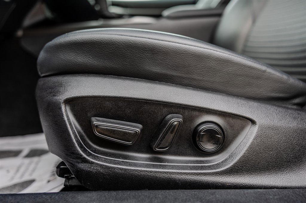 Used 2021 Toyota Camry SE image 24