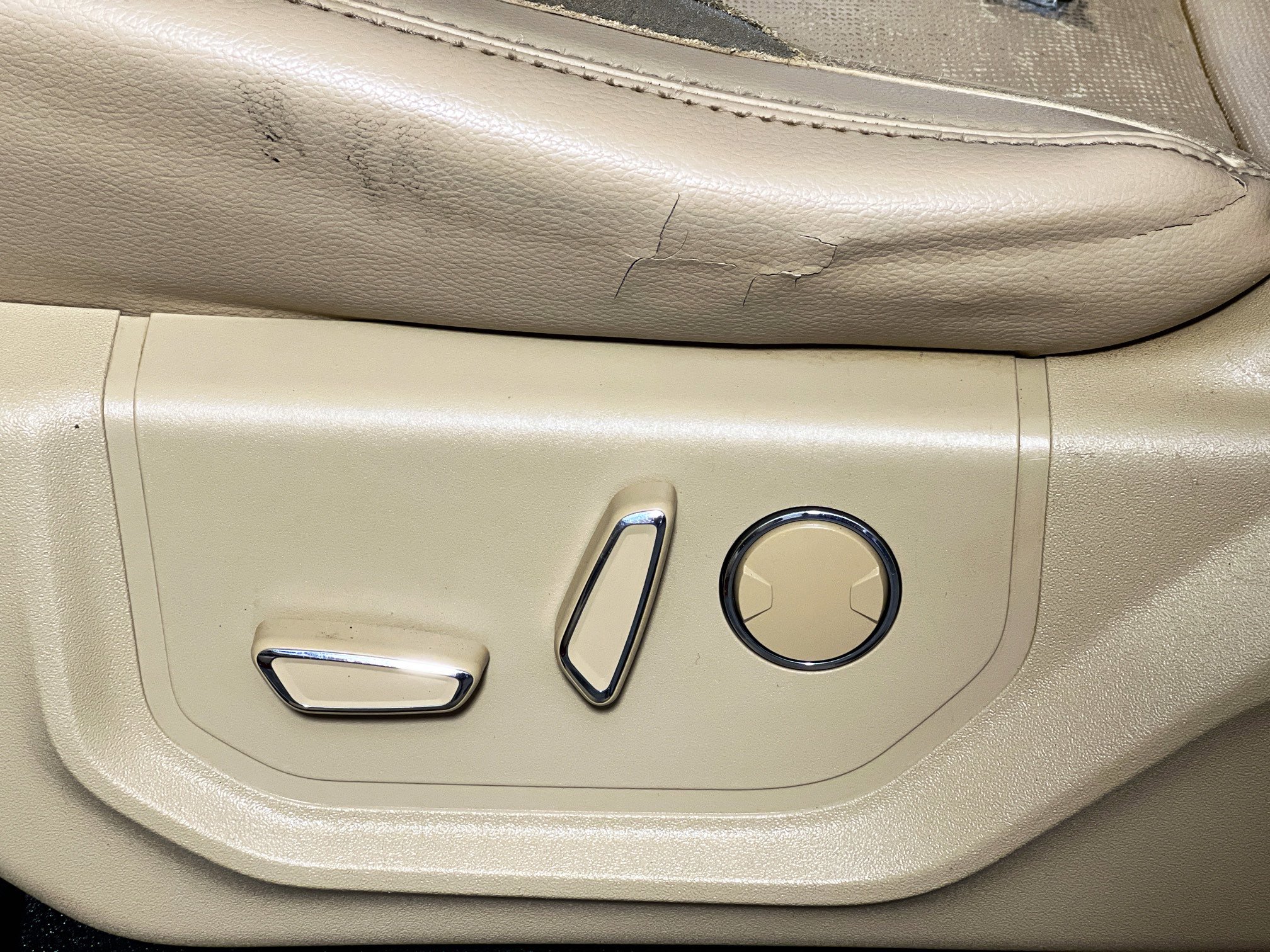 Used 2019 Ford F350 Lariat w/ Lariat Value Package image 14