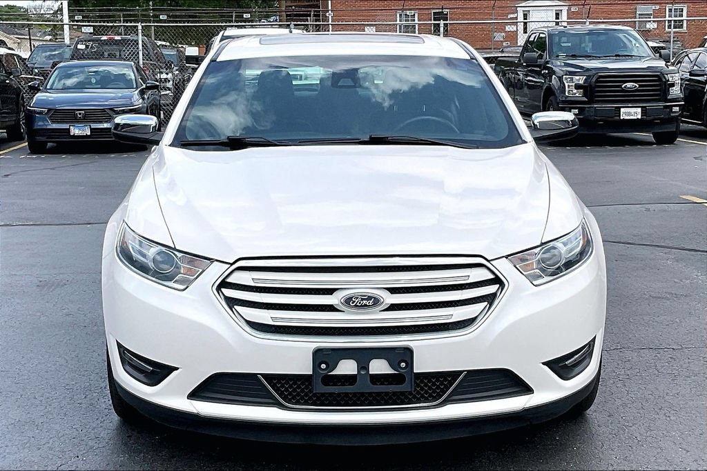 Used 2019 Ford Taurus Limited AWD/4WD image 2