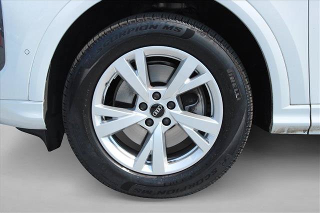 Used 2025 Audi Q5 Premium w/ Convenience Package AWD/4WD image 11