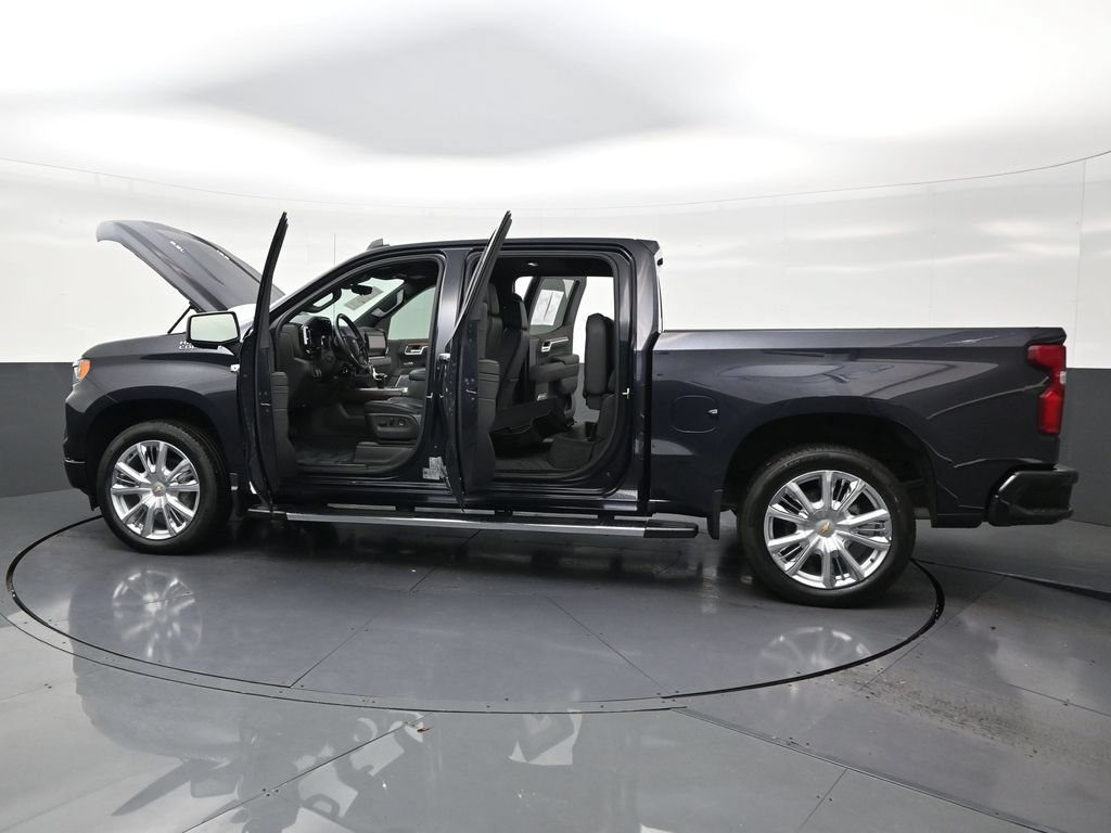 Used 2024 Chevrolet Silverado 1500 High Country w/ High Country Premium Package AWD/4WD image 31