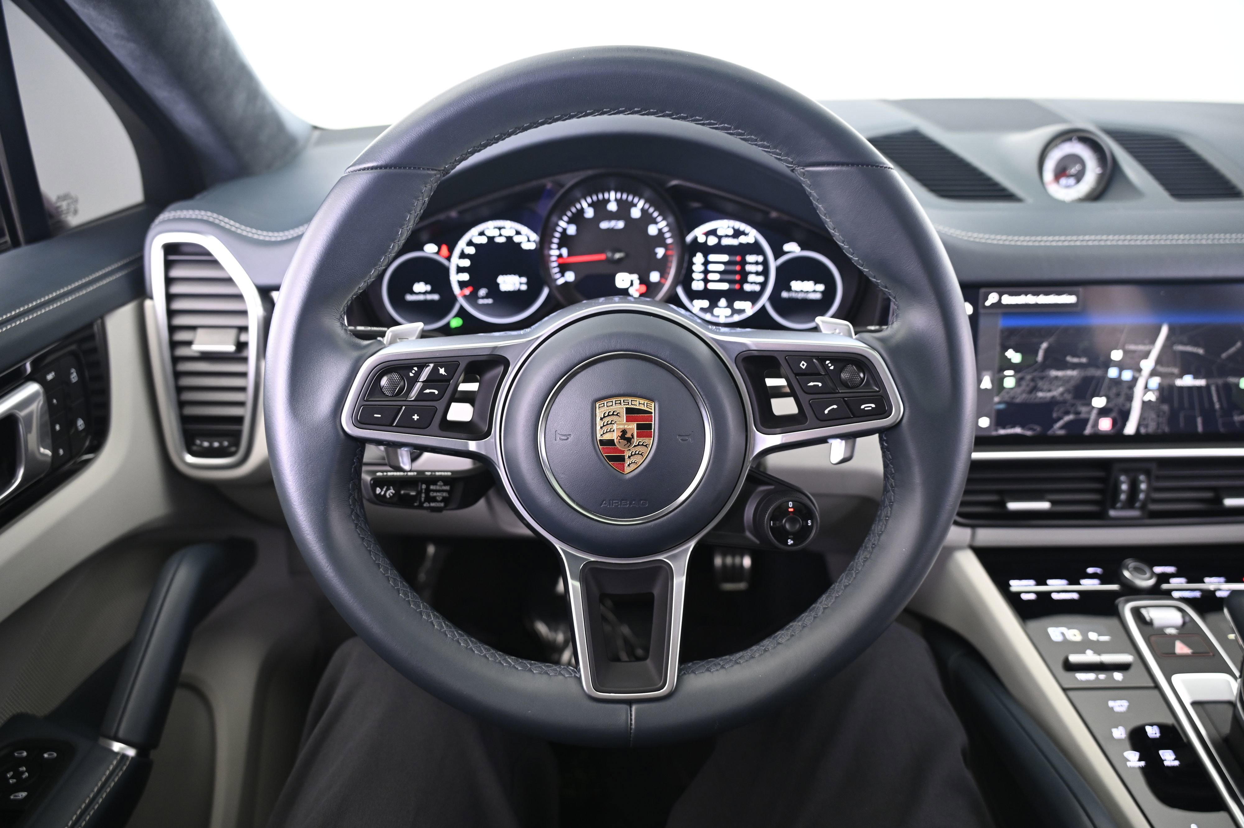 Used 2022 Porsche Cayenne GTS image 35
