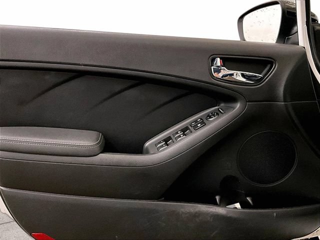 Used 2017 Kia Forte SX FWD image 22