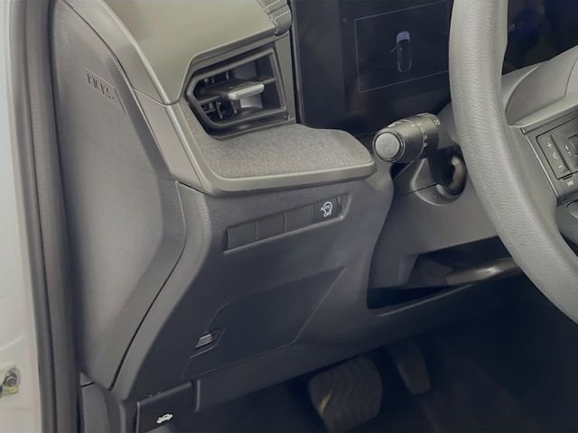 Used 2025 Nissan Kicks SV FWD image 11