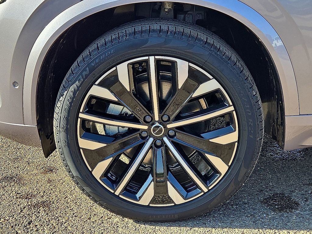 Used 2026 Volvo XC90 B6 Plus w/ Protection Package Premier image 31