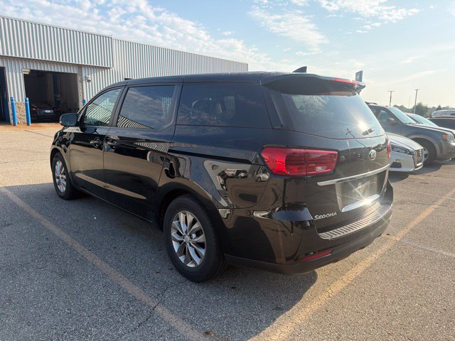 Used 2021 Kia Sedona LX FWD image 4