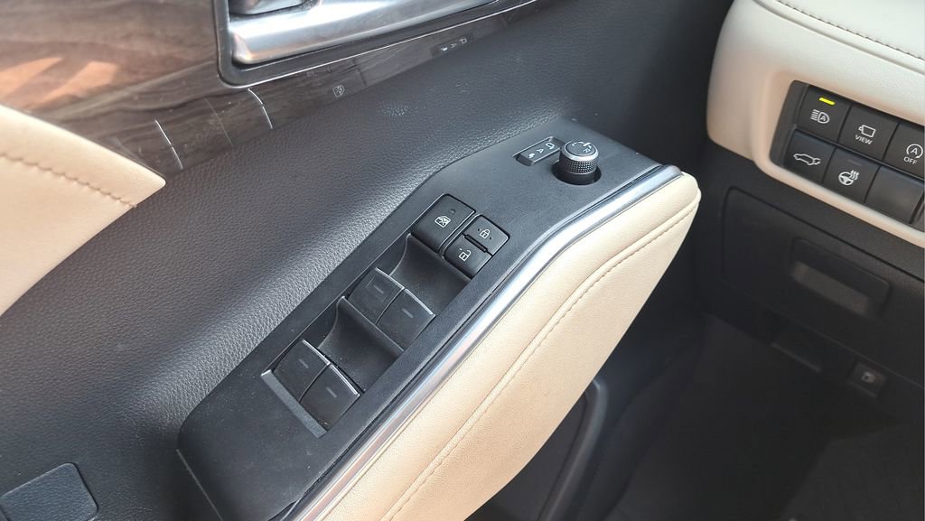 Used 2023 Toyota Highlander Platinum image 24