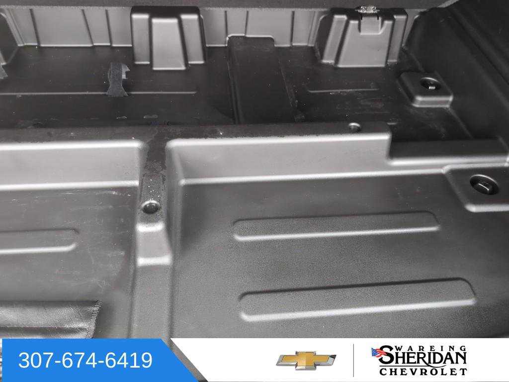 Used 2021 Chevrolet Suburban LT w/ Luxury Package image 33