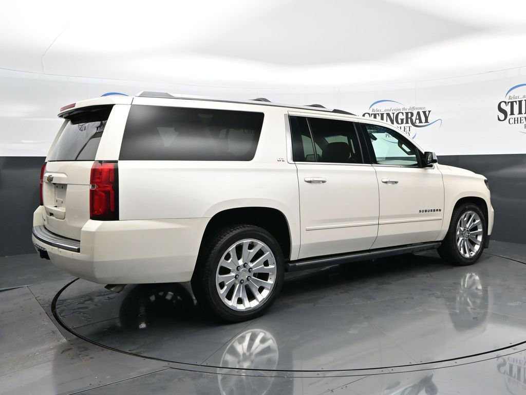 Used 2015 Chevrolet Suburban LTZ RWD image 7