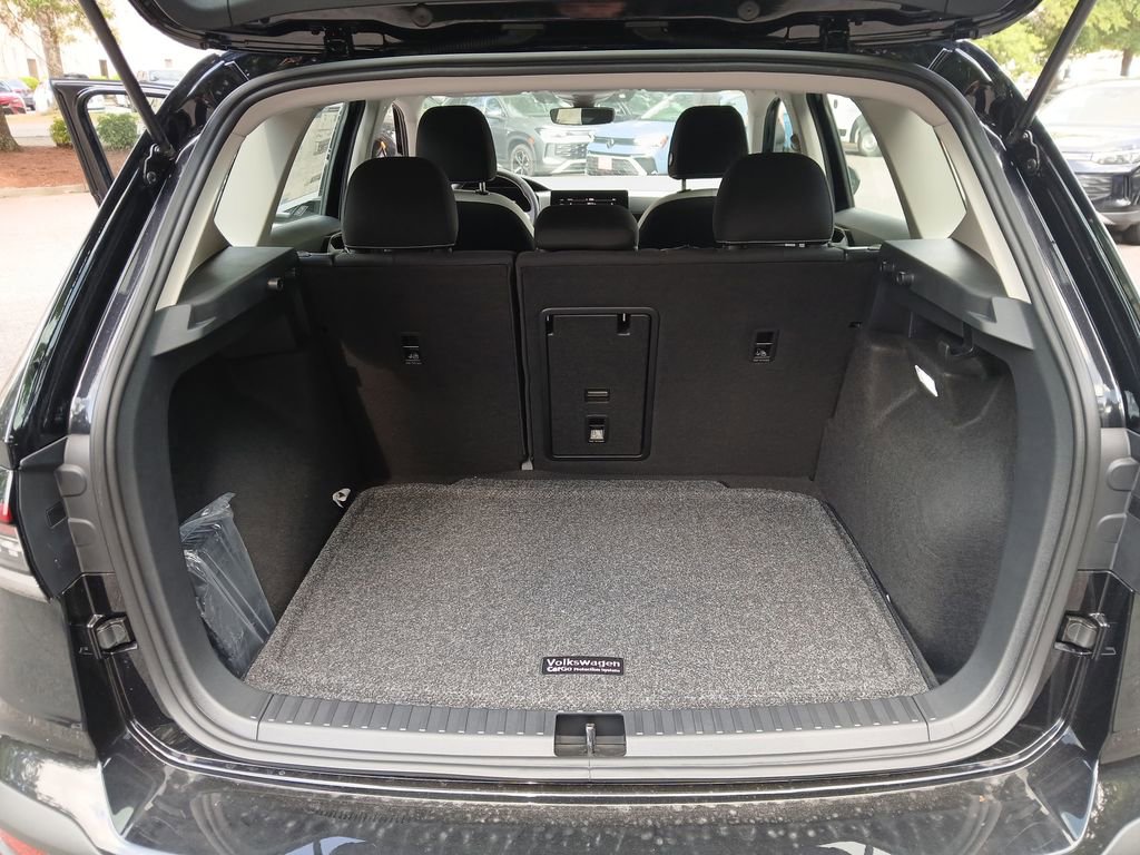 New 2025 Volkswagen Taos S image 21