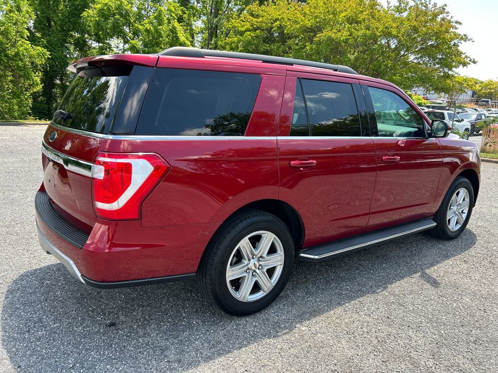 Used 2018 Ford Expedition XLT w/ Equipment Group 202A RWD image 5