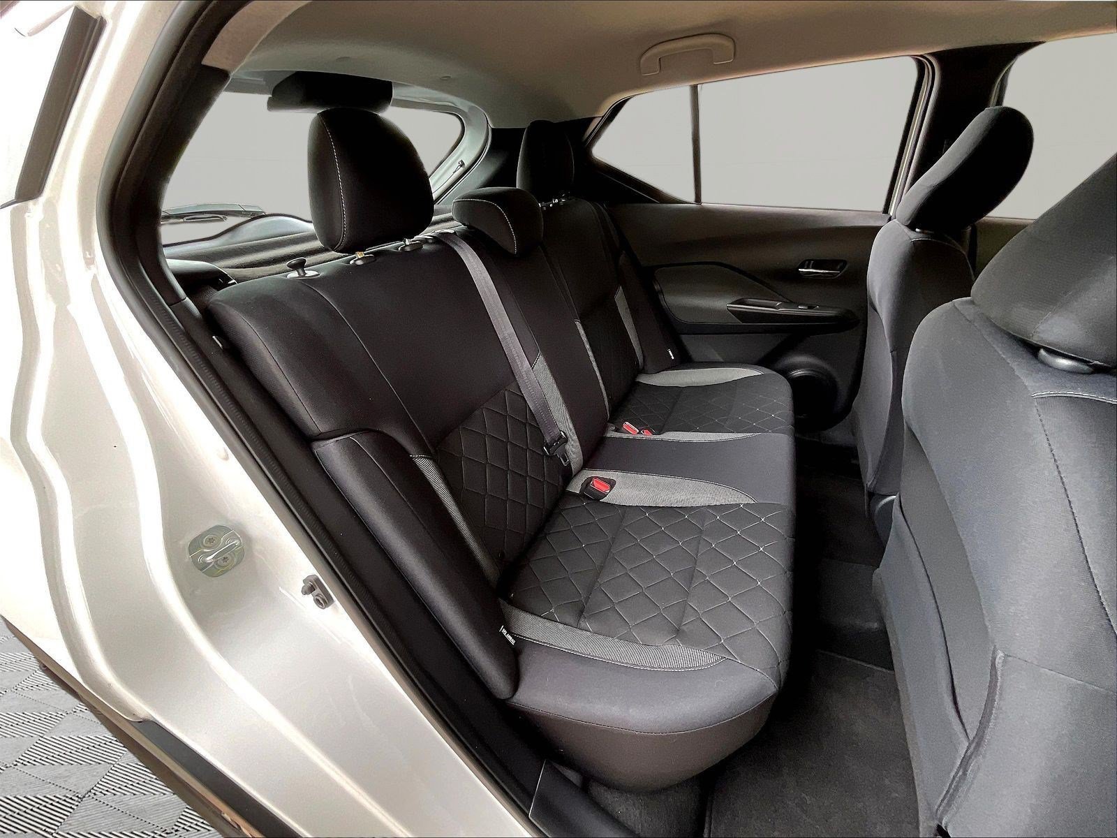 Used 2020 Nissan Kicks SV FWD image 24