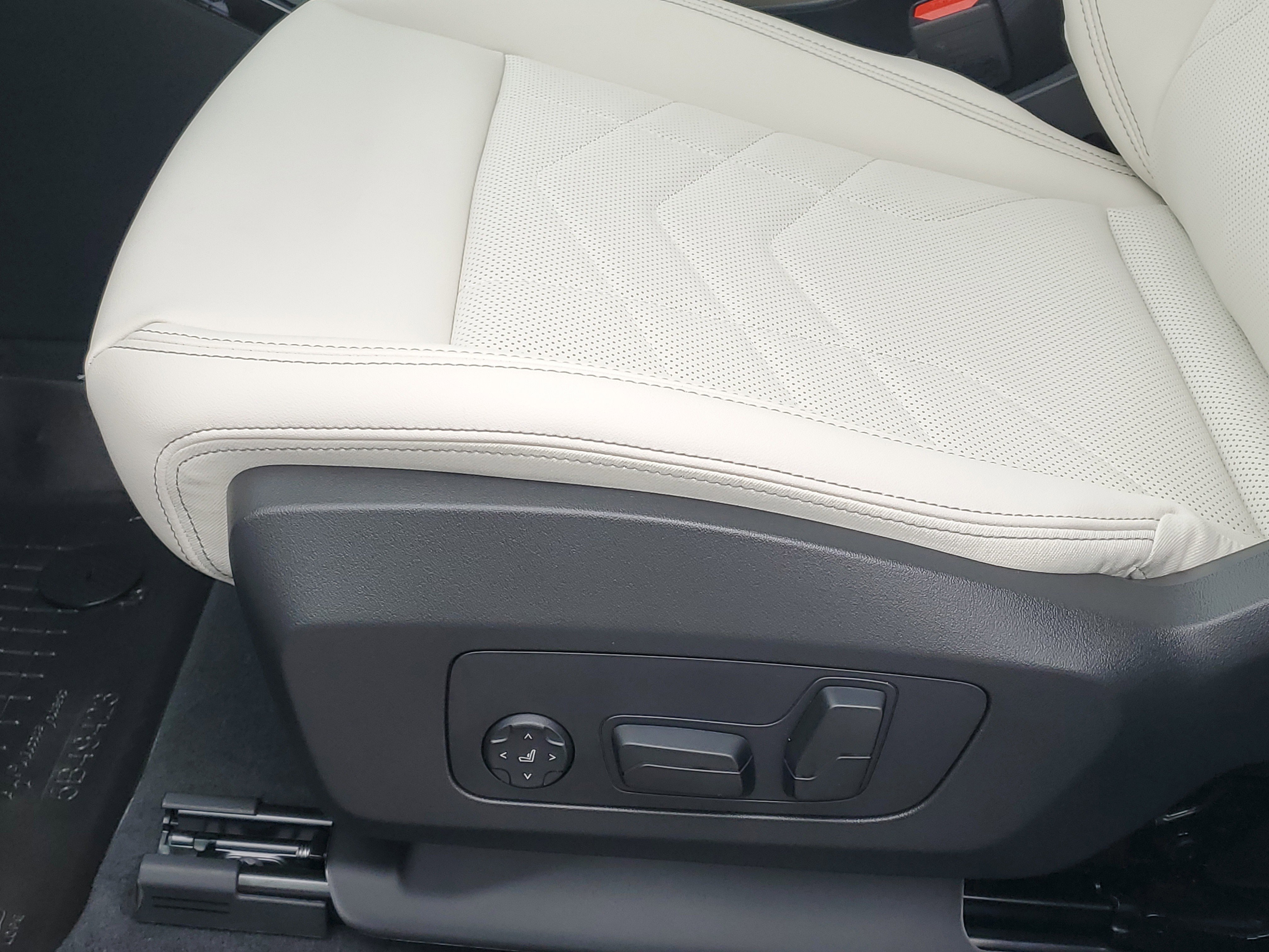 New 2026 BMW X1 xDrive28i w/ Technology Package image 9