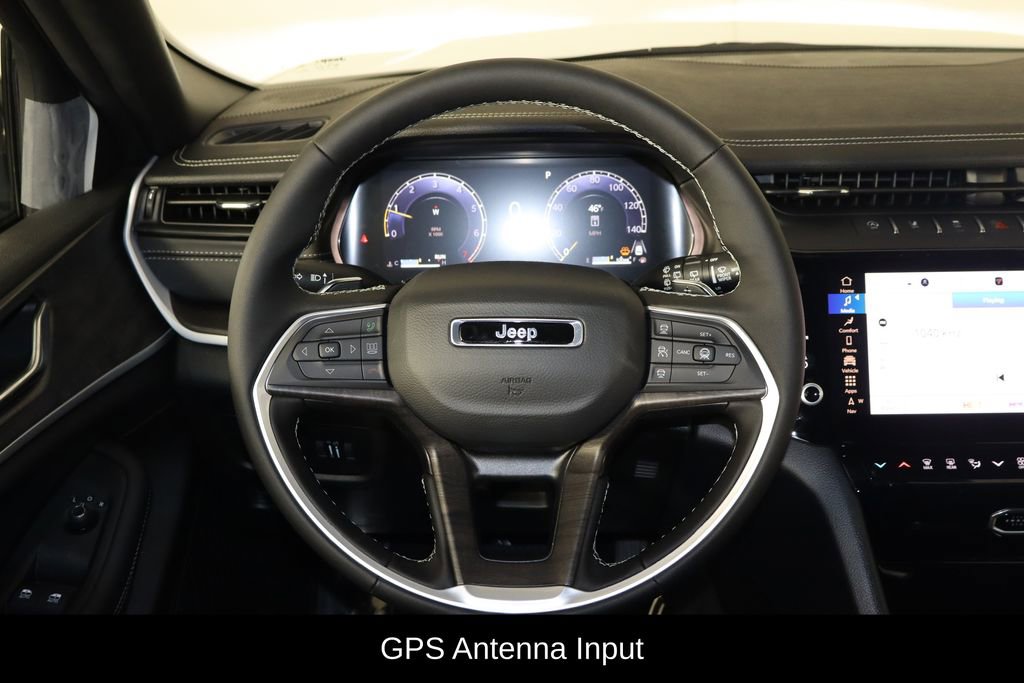 New 2026 Jeep Grand Cherokee Altitude image 7