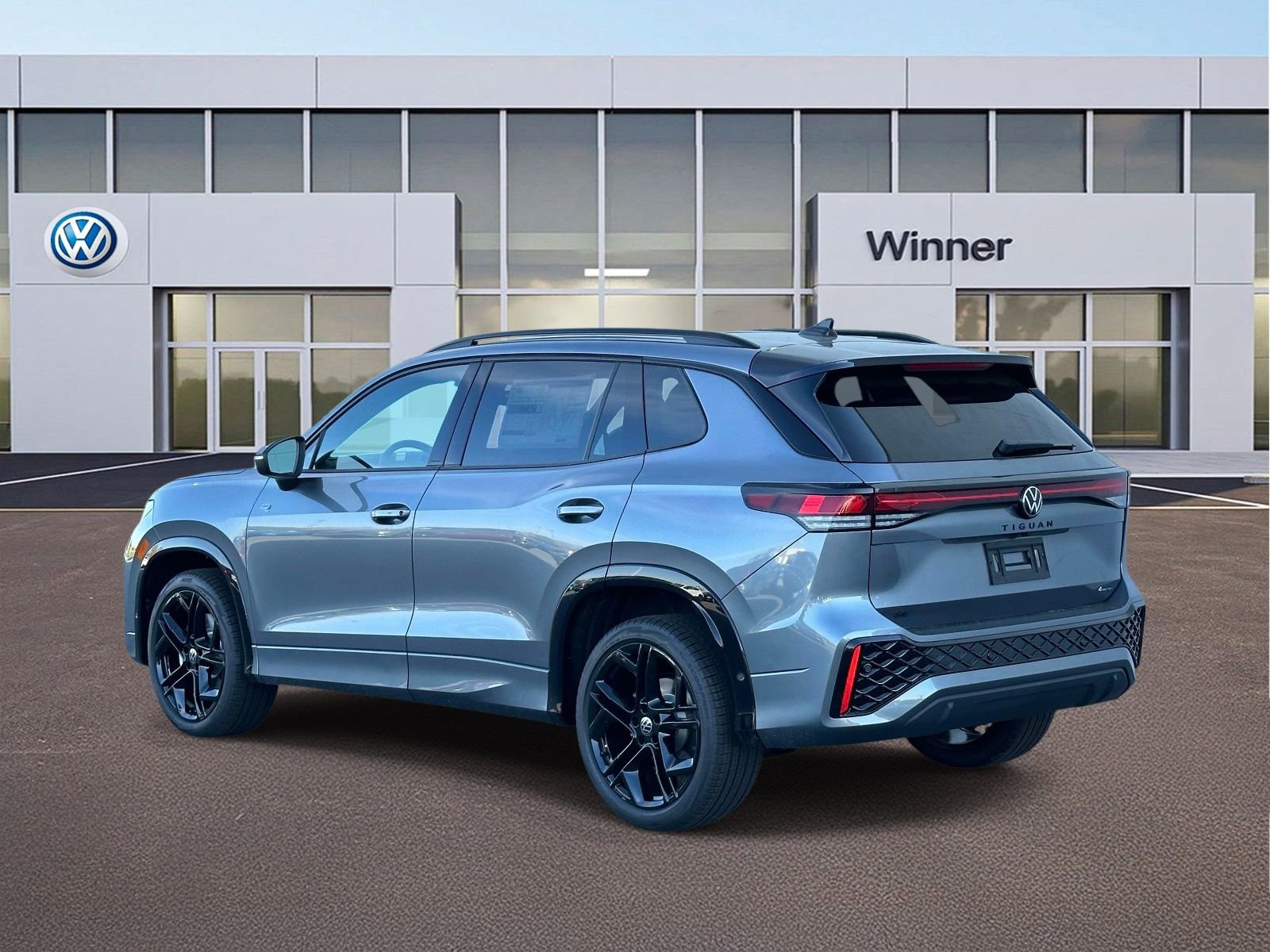 New 2026 Volkswagen Tiguan SE R-Line image 3