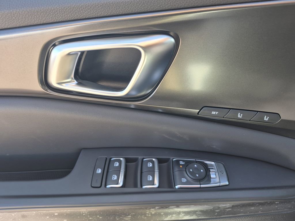 New 2026 Kia Carnival SX image 7