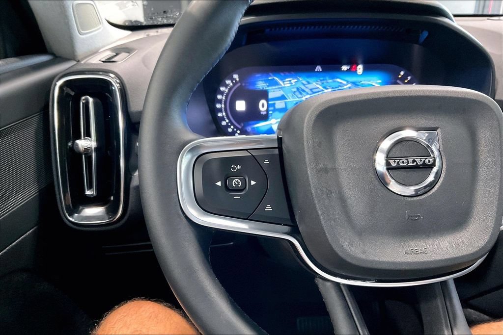 Certified 2024 Volvo XC40 B5 Core AWD/4WD image 12