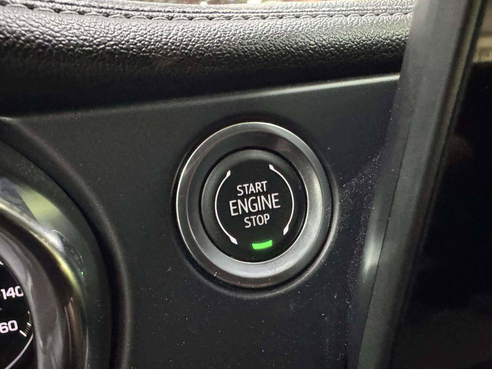 Used 2024 Chevrolet Blazer LT FWD image 32