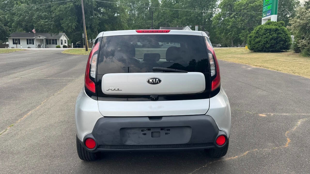 Used 2014 Kia Soul + w/ Audio Package FWD image 7