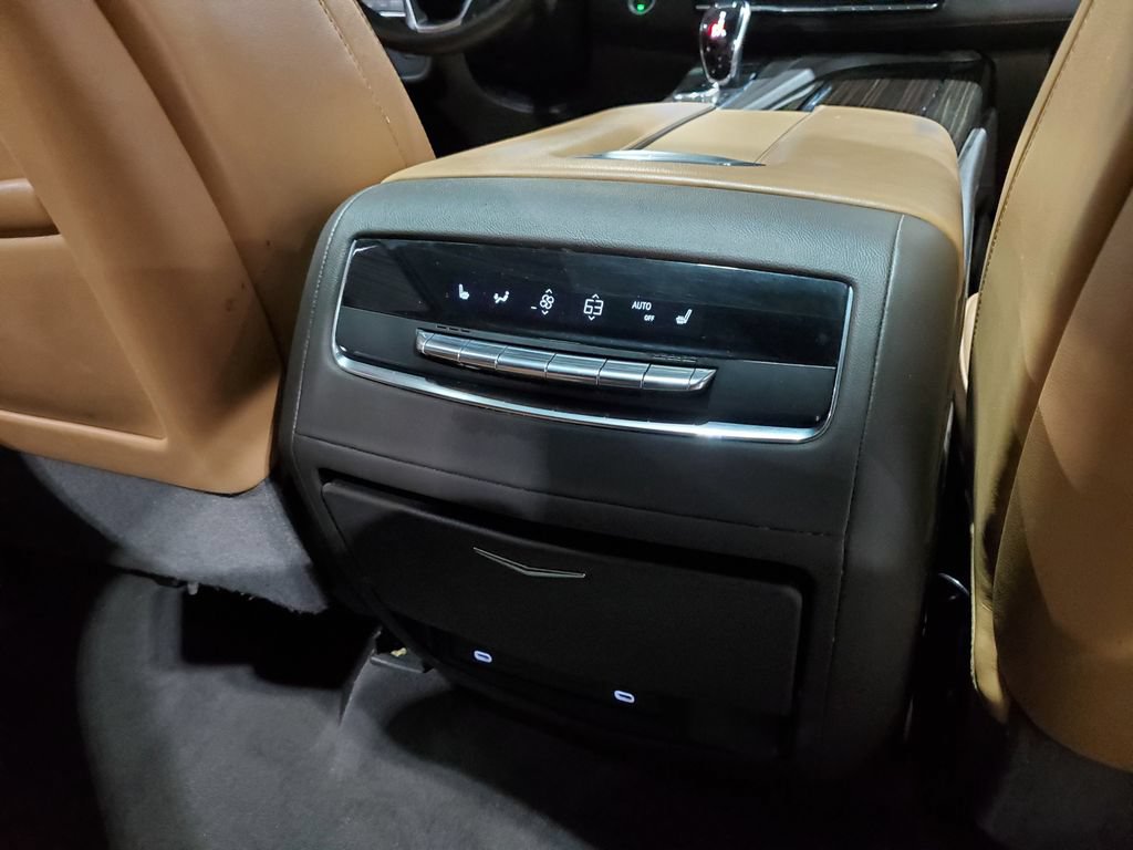 Used 2022 Cadillac Escalade ESV Premium Luxury AWD/4WD image 23