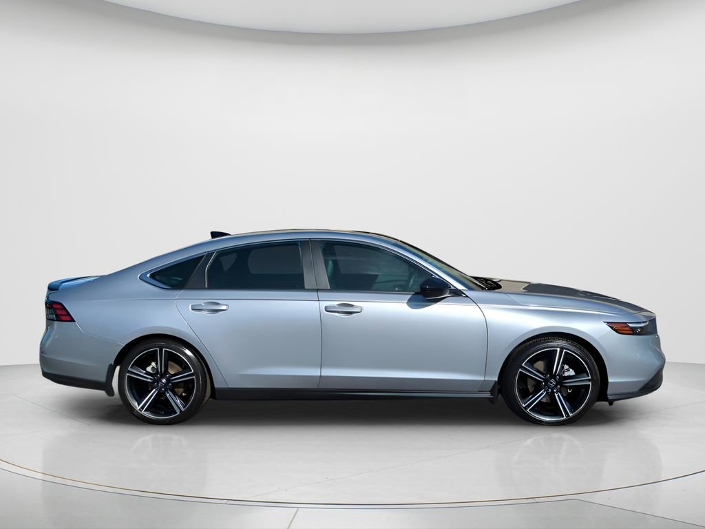 Used 2023 Honda Accord Sport image 4