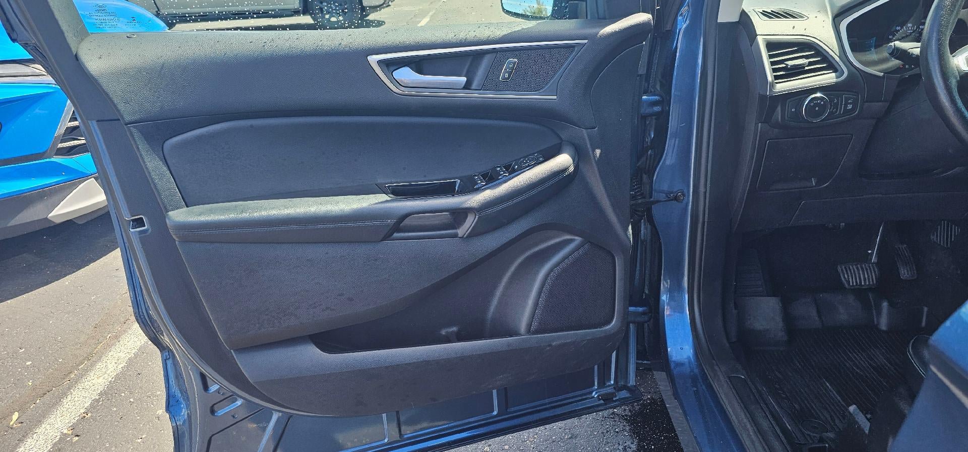 Used 2019 Ford Edge SEL w/ Equipment Group 201A AWD/4WD image 9