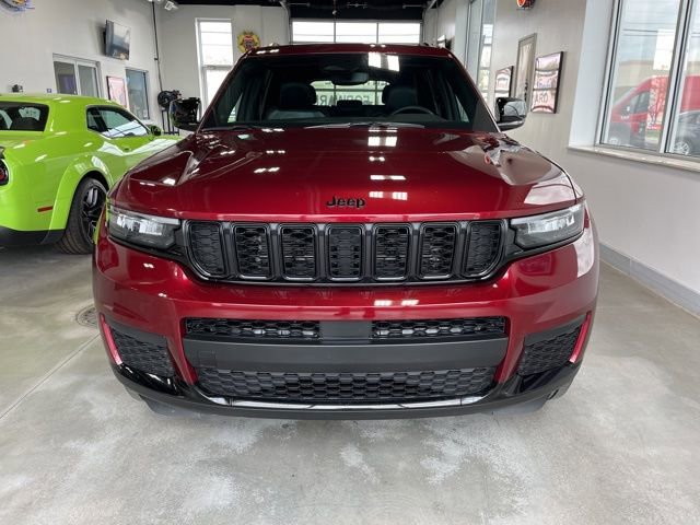 Used 2023 Jeep Grand Cherokee L Laredo image 2