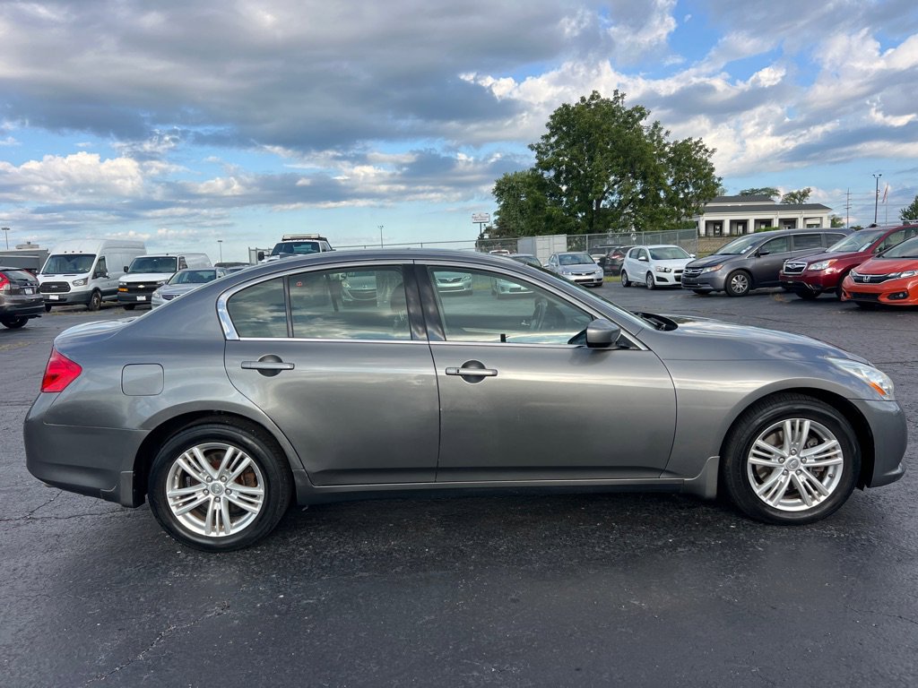 Used 2012 INFINITI G37 x w/ Premium Pkg image 8